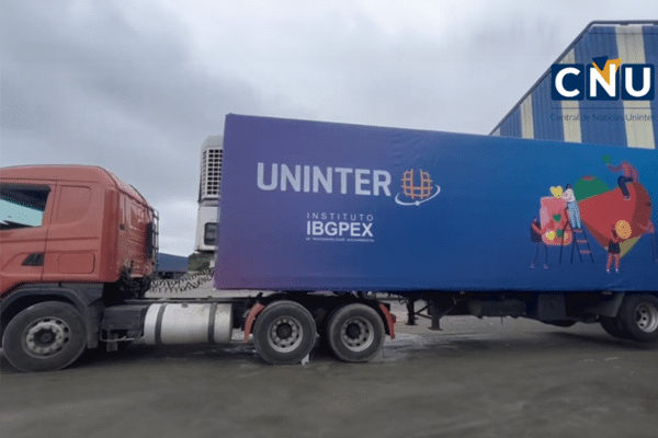 Uninter envia 22 toneladas de alimentos ao Rio Grande do Sul